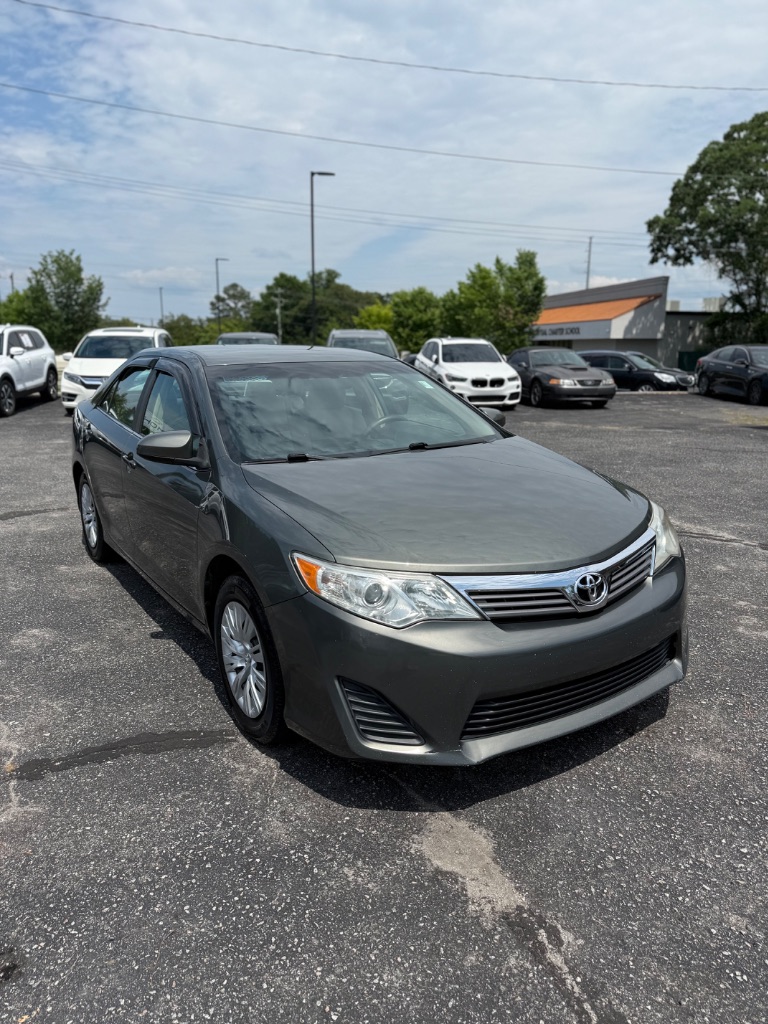 2014 Toyota Camry - $9,450