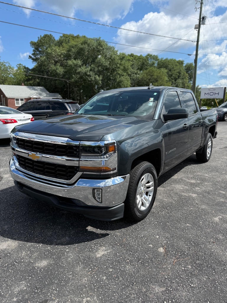 2017 Chevrolet Silverado - $20,995