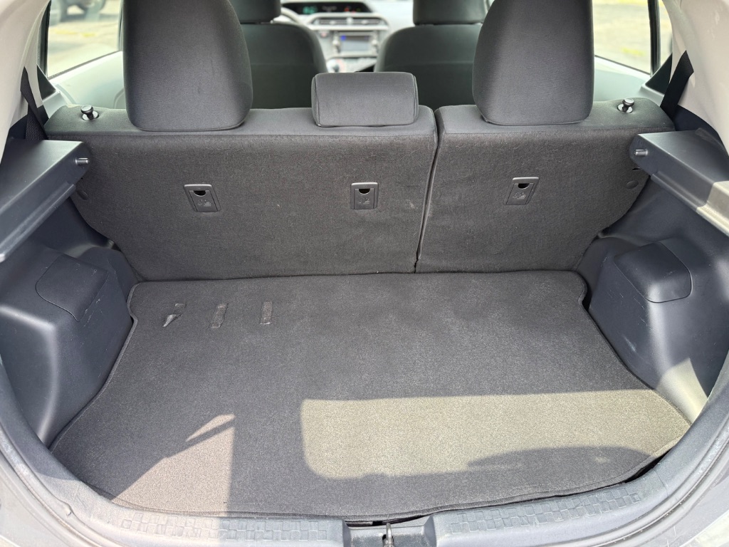 2013 Toyota Prius - $7,450