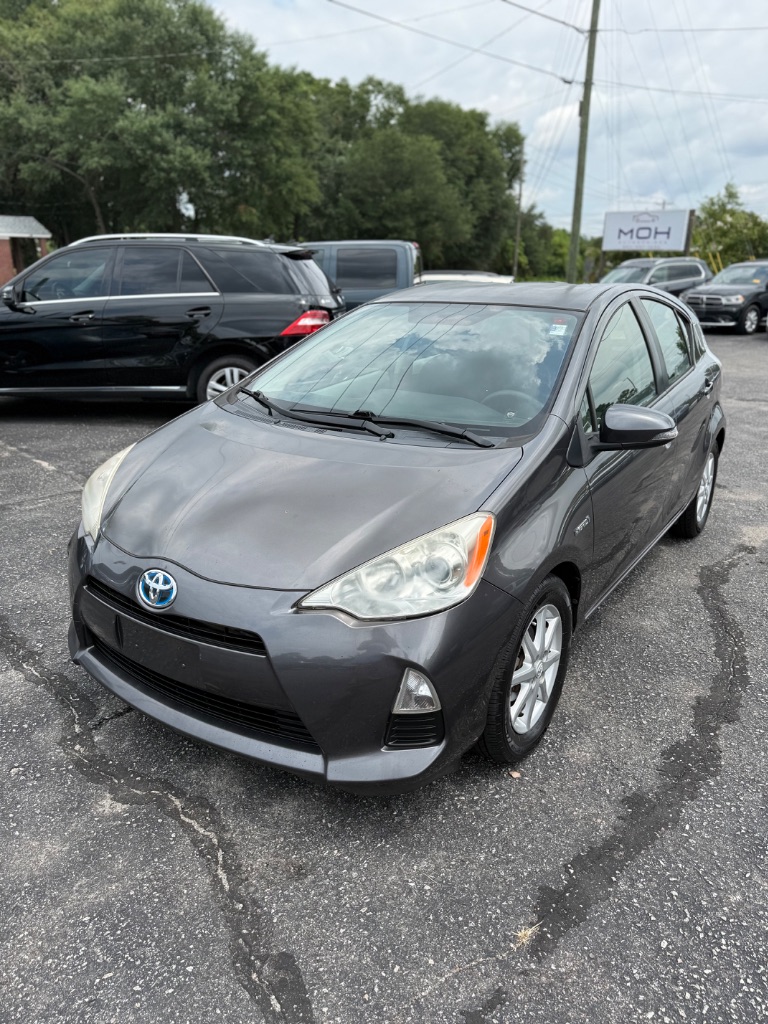 2013 Toyota Prius - $7,450