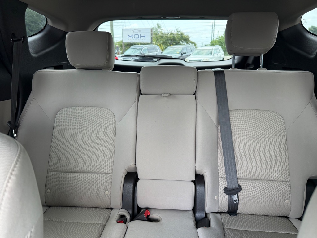 2017 Hyundai Santa Fe - $11,900