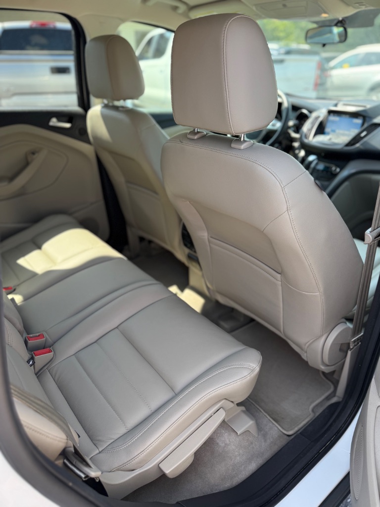 2016 Ford Escape - $7,995