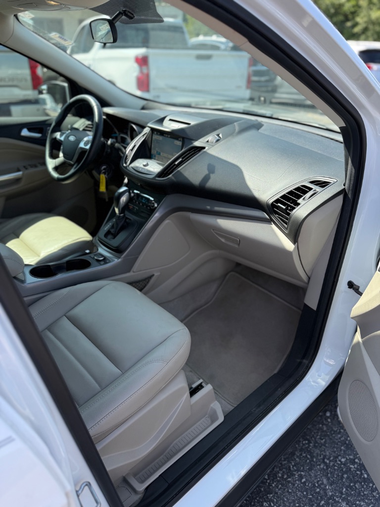2016 Ford Escape - $7,995