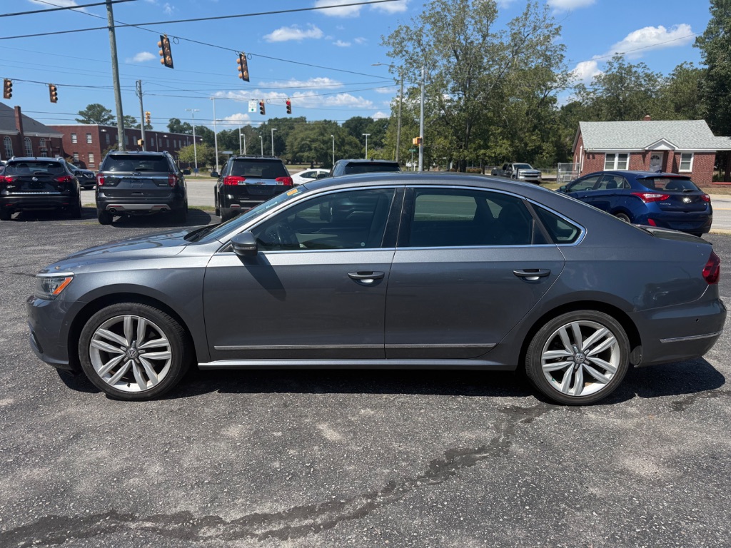 2017 Volkswagen Passat - $8,950