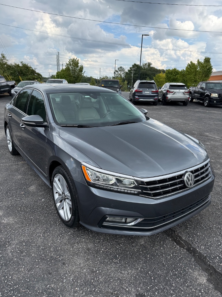 2017 Volkswagen Passat - $8,950
