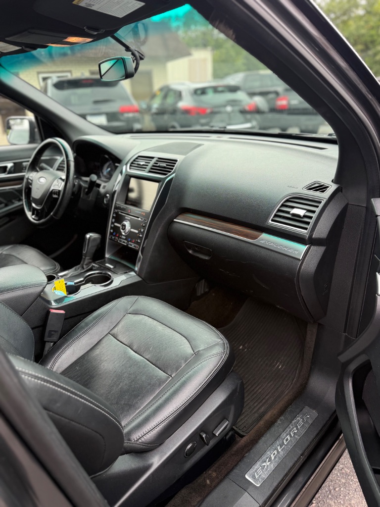 2016 Ford Explorer - $10,900