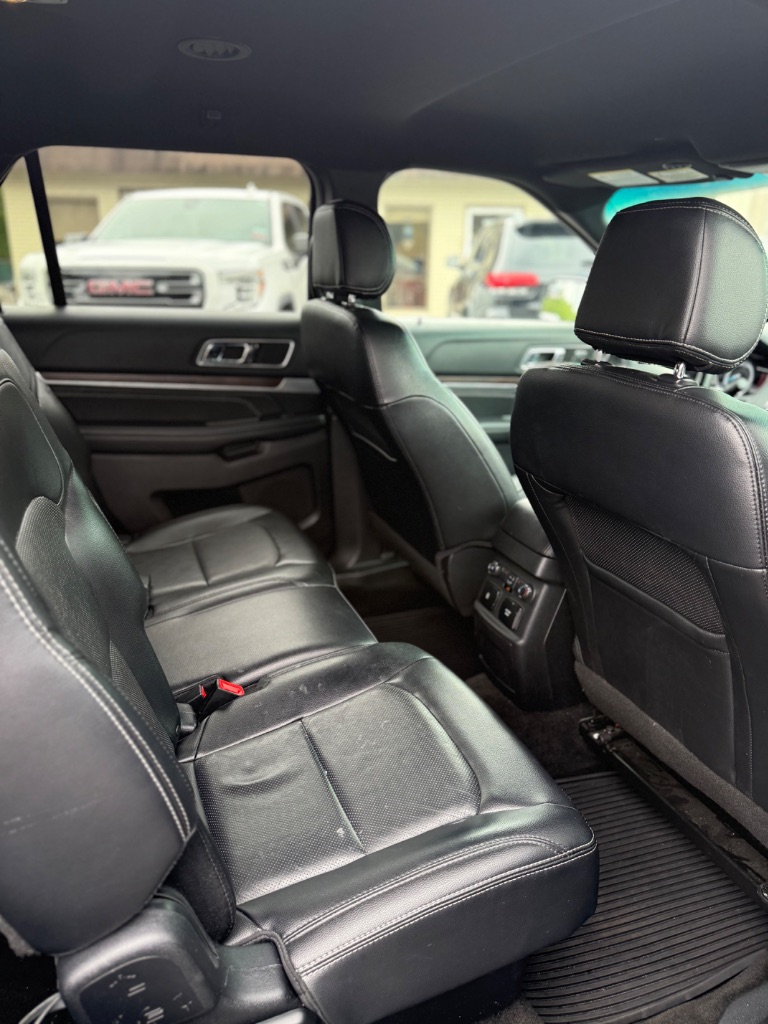 2016 Ford Explorer - $10,900