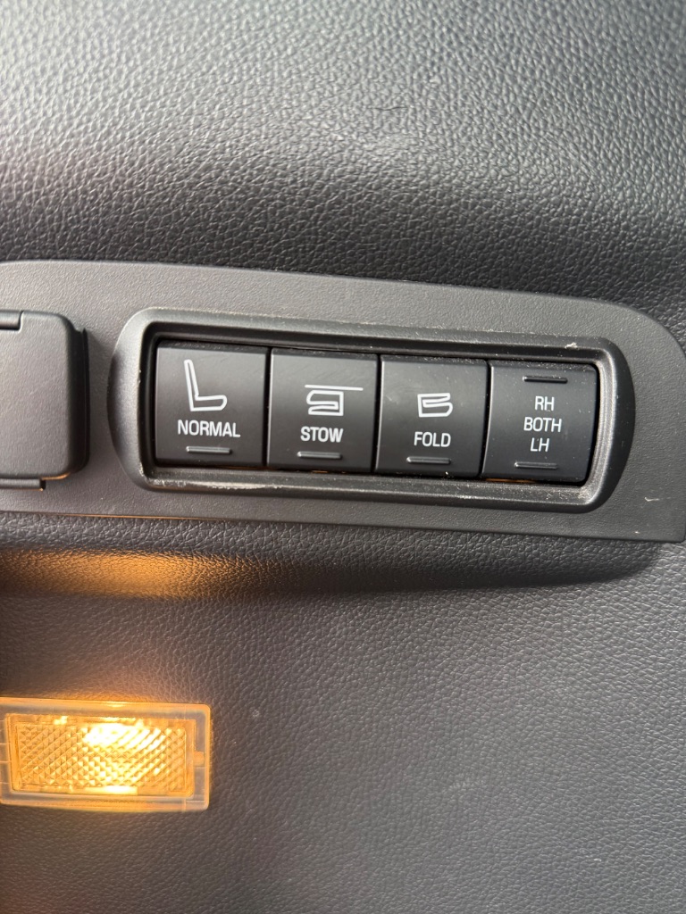 2016 Ford Explorer - $10,900