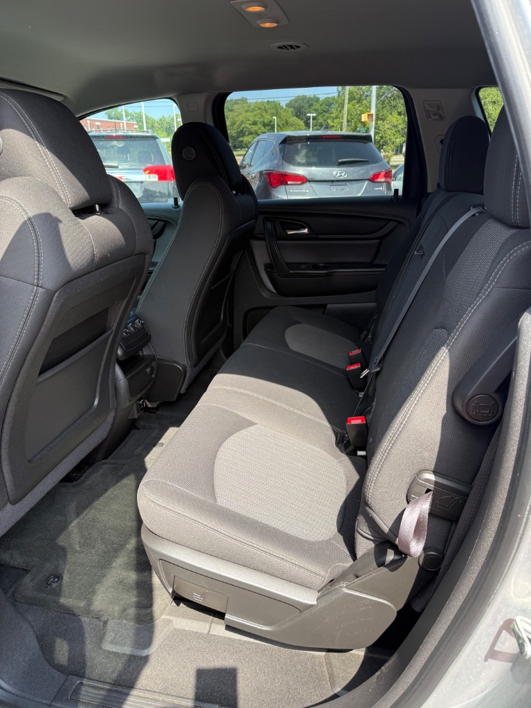 2014 Chevrolet Traverse - $6,950