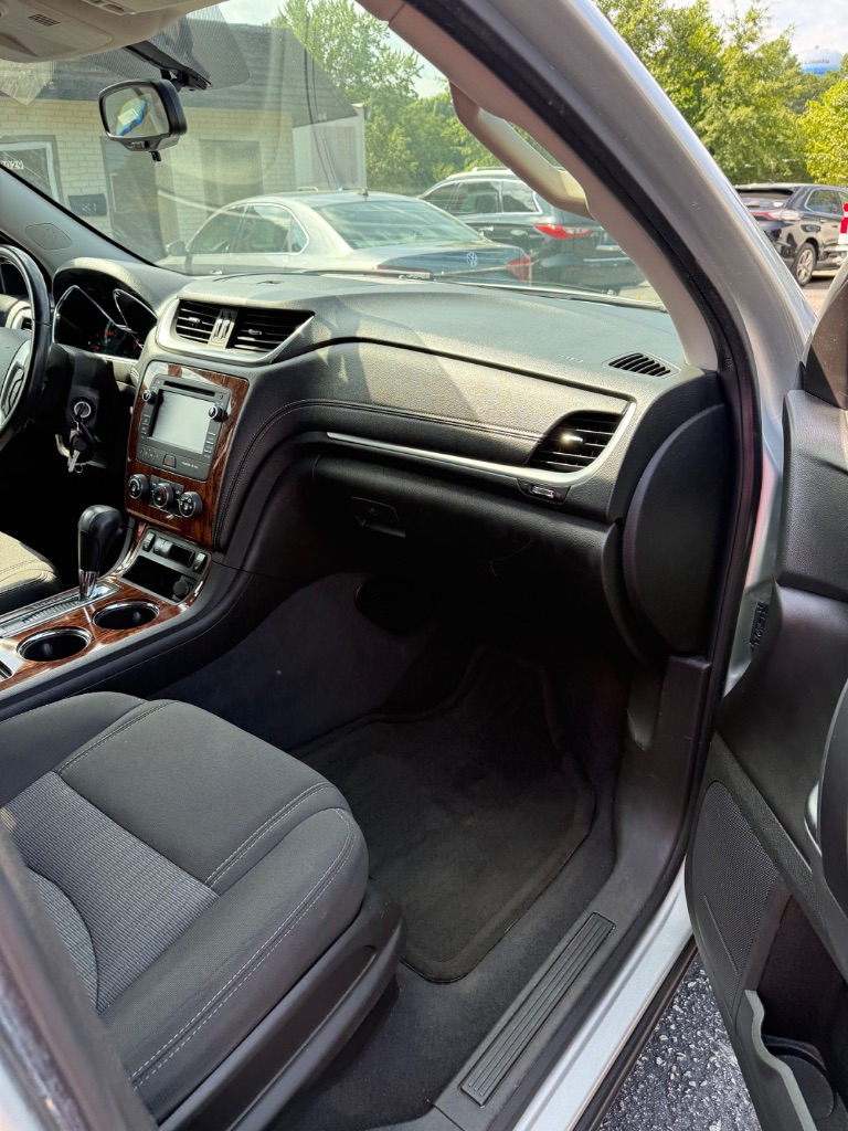 2014 Chevrolet Traverse - $6,950