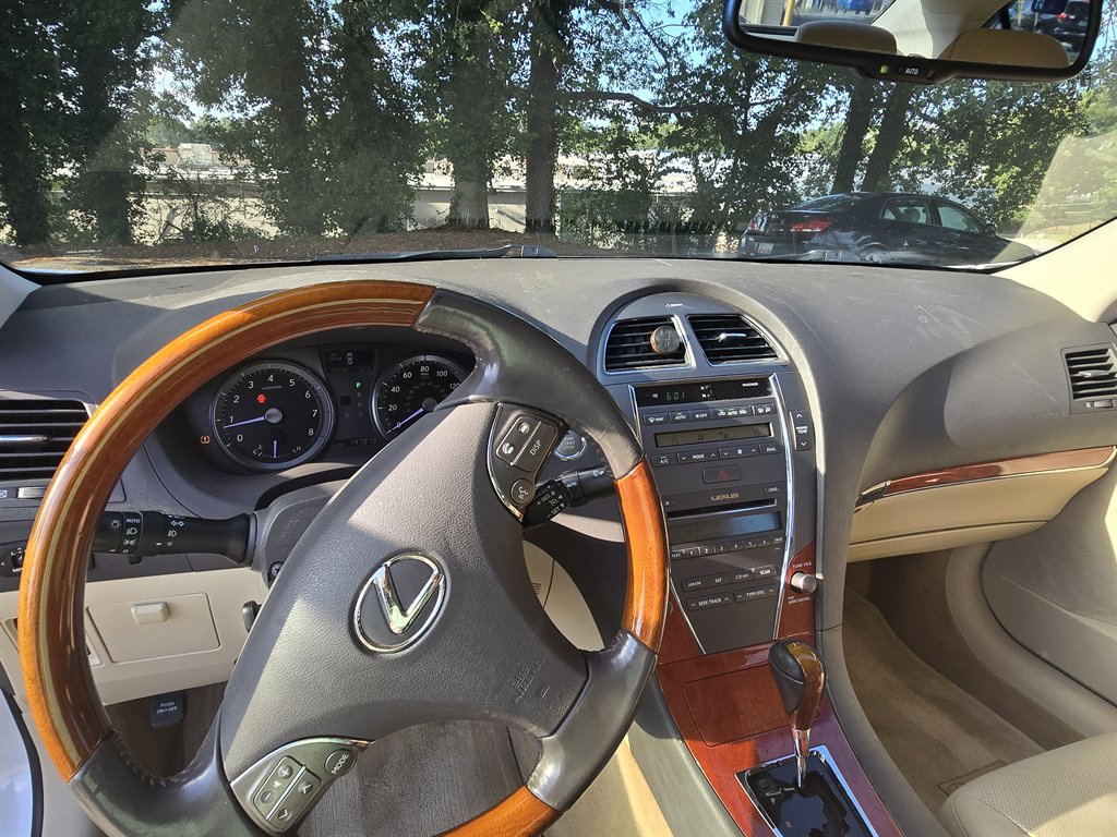 2010 Lexus ES - $7,700