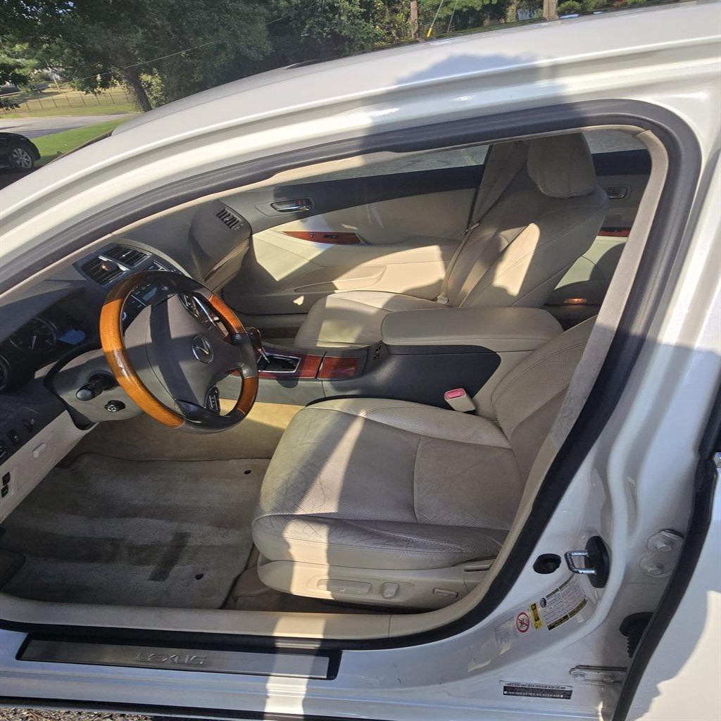 2010 Lexus ES - $7,700