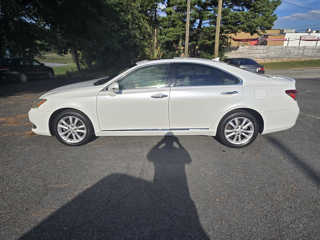 2010 Lexus ES - $7,700