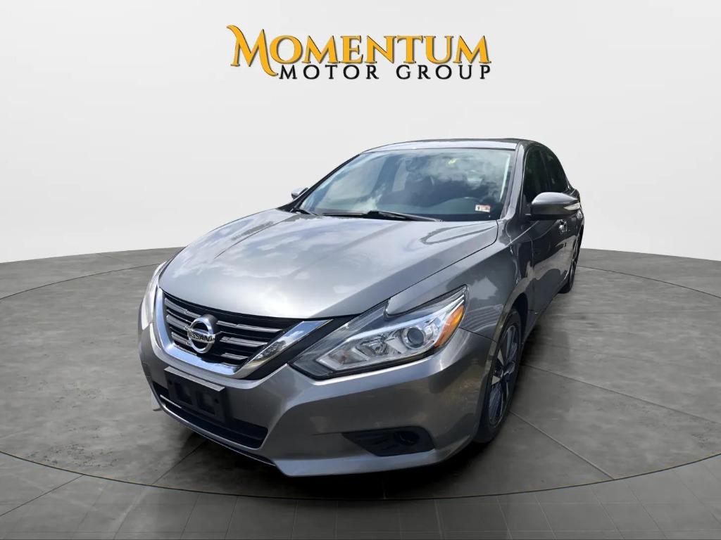 2016 Nissan Altima - $9,995