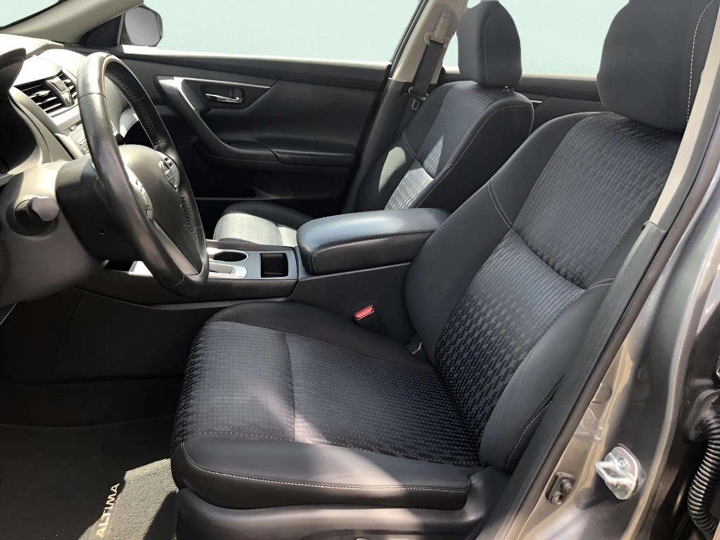 2016 Nissan Altima - $9,995