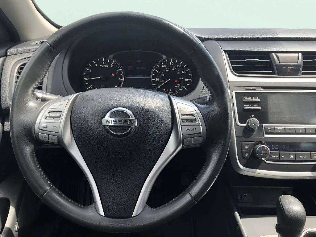 2016 Nissan Altima - $9,995