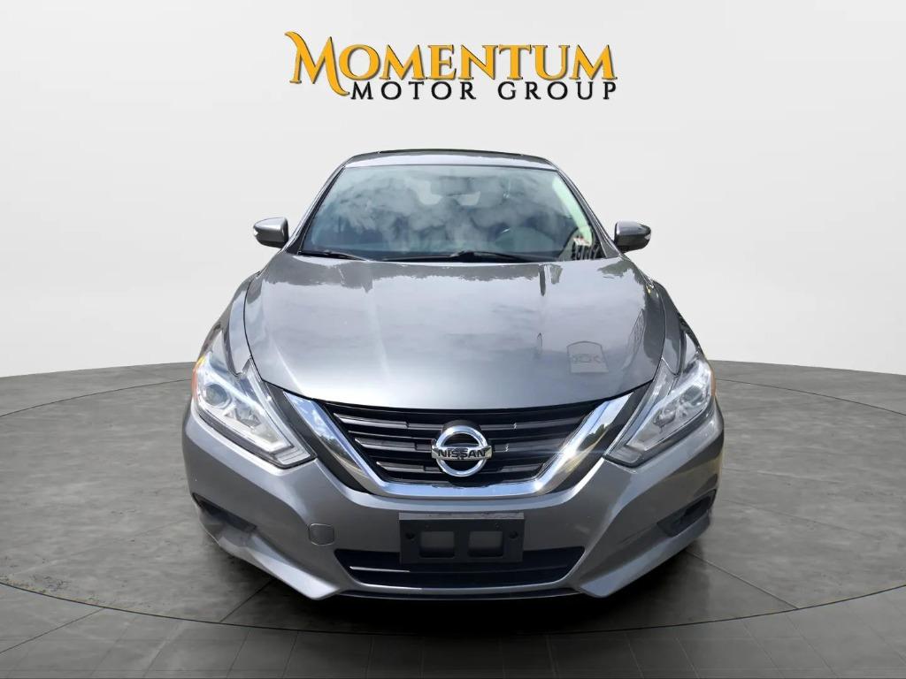 2016 Nissan Altima - $9,995