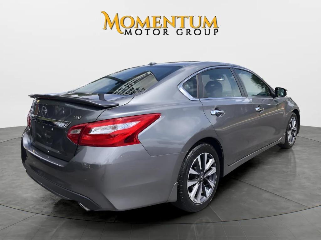 2016 Nissan Altima - $9,995