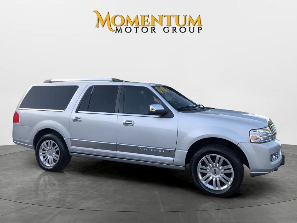 2014 Lincoln Navigator - $19,995
