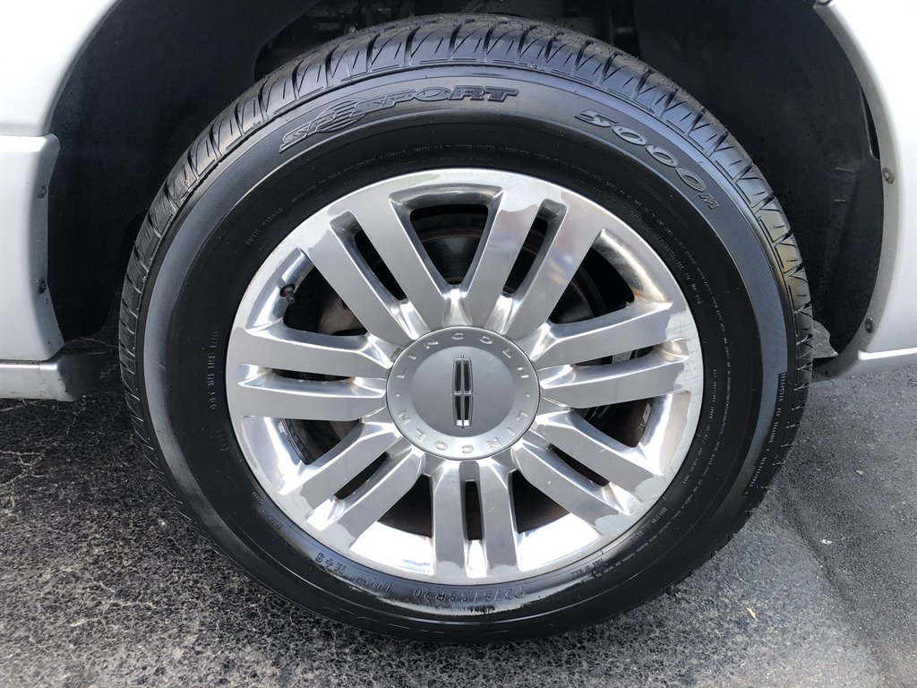 2014 Lincoln SLX photo