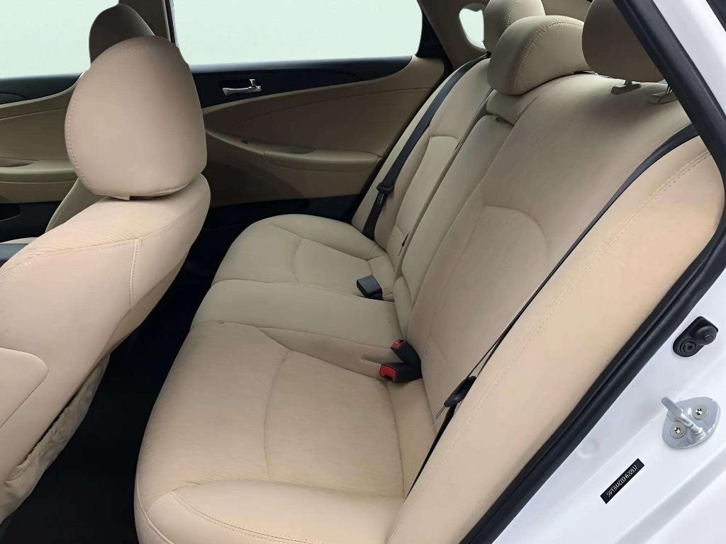 2013 Hyundai Sonata - $11,995
