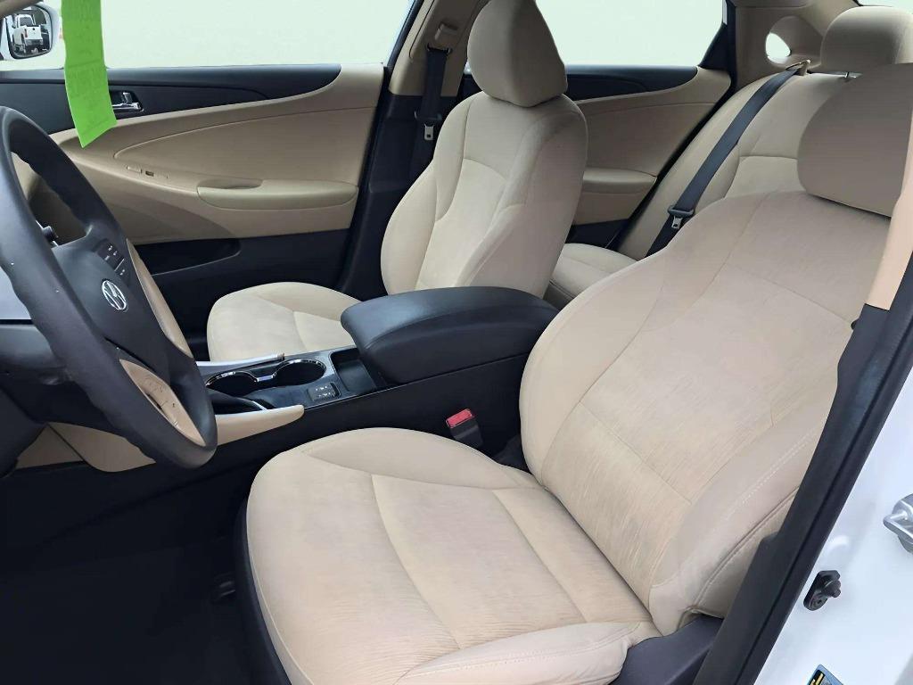 2013 Hyundai Sonata - $11,995
