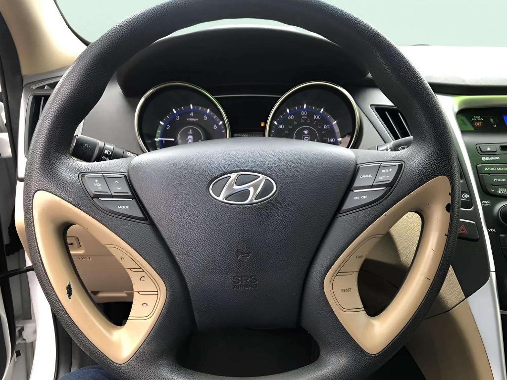 2013 Hyundai Sonata - $11,995