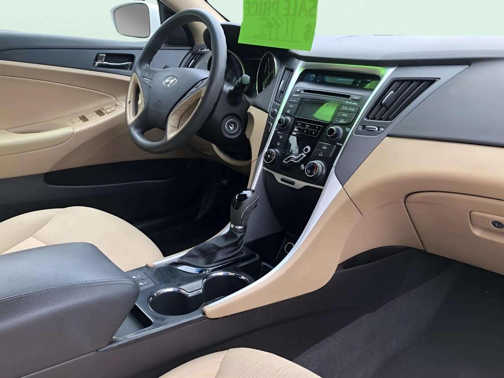 2013 Hyundai Sonata - $11,995