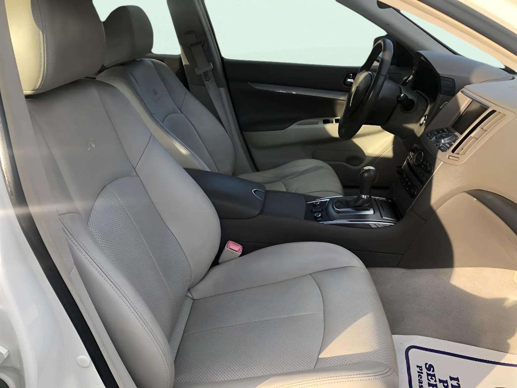 2011 INFINITI G - $11,995