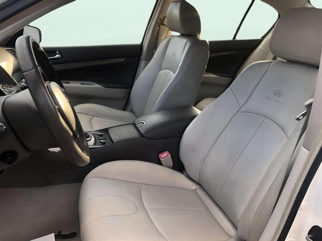 2011 INFINITI G - $11,995