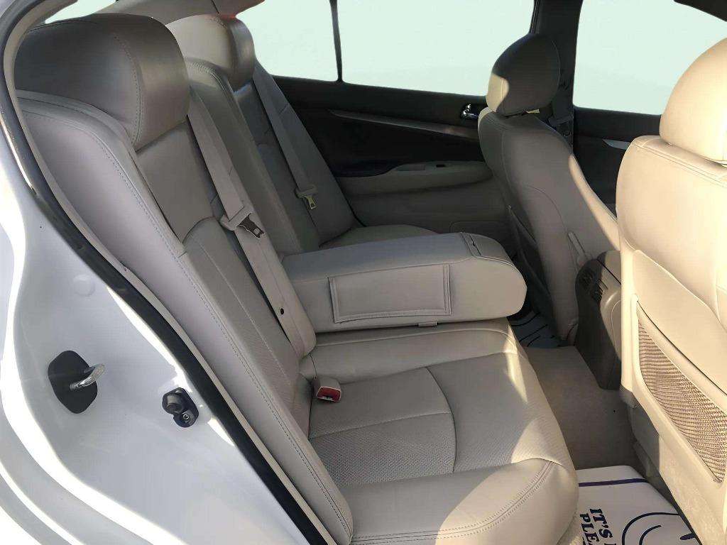 2011 INFINITI G - $11,995