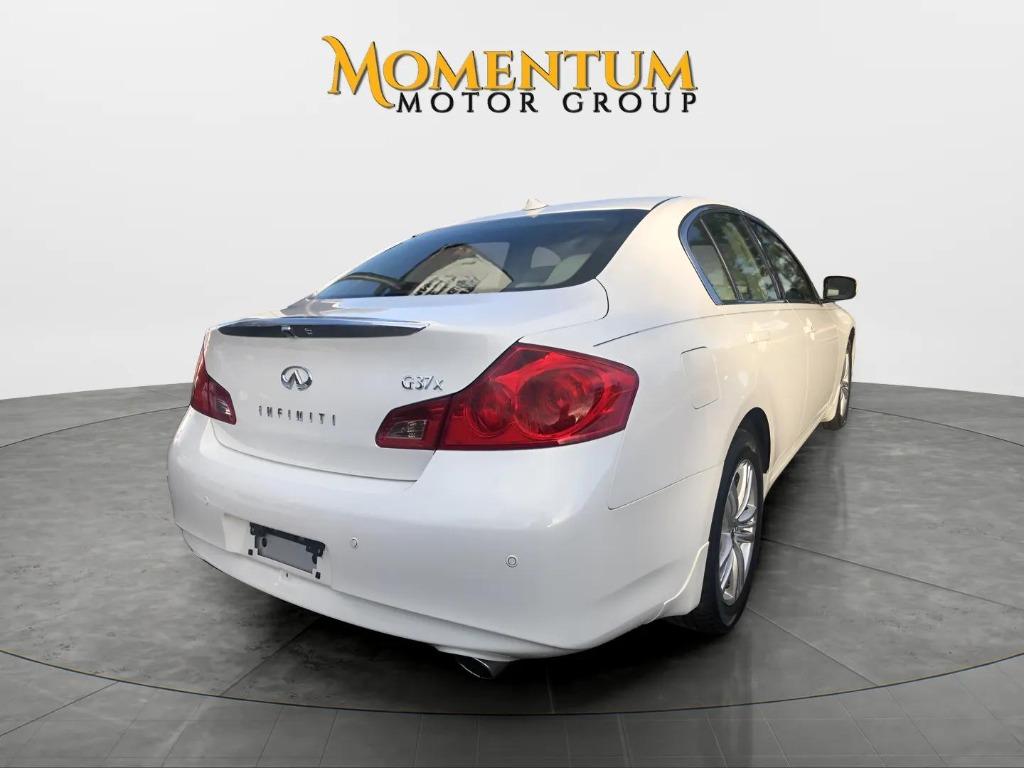 2011 INFINITI G - $11,995
