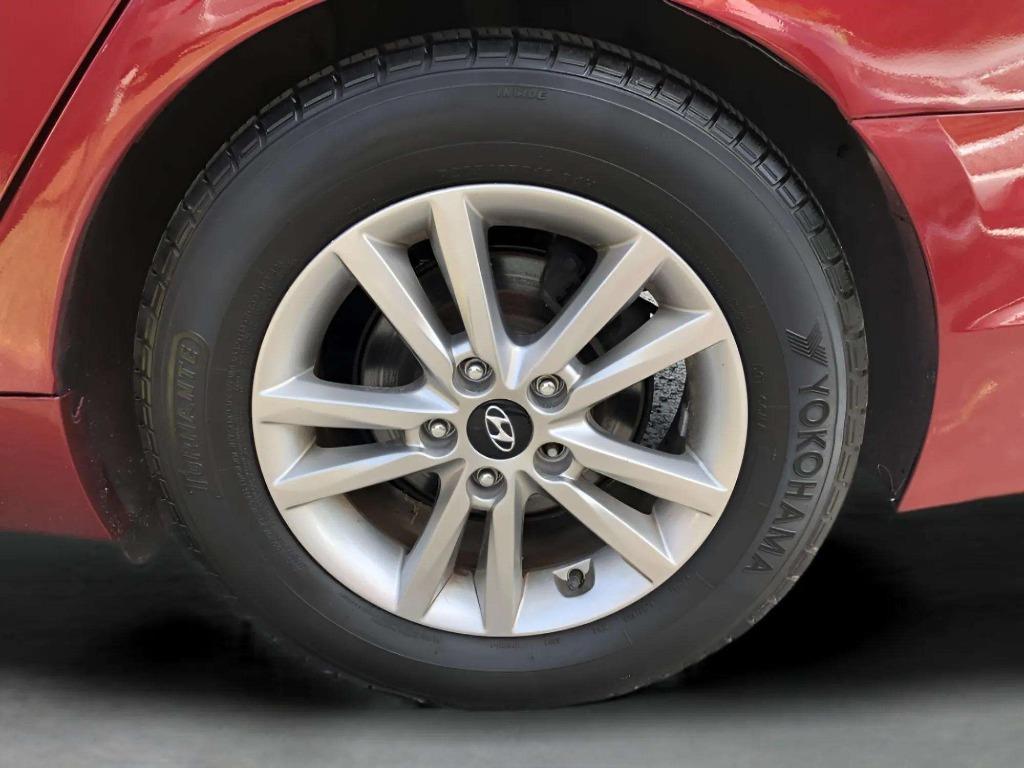 2016 Hyundai Sonata - $13,995