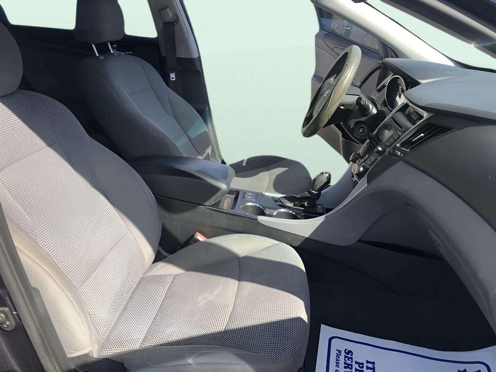 2013 Hyundai Sonata - $8,995