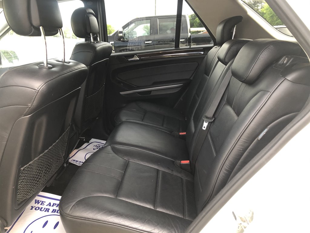 2009 Mercedes-Benz M-Class ML550 photo