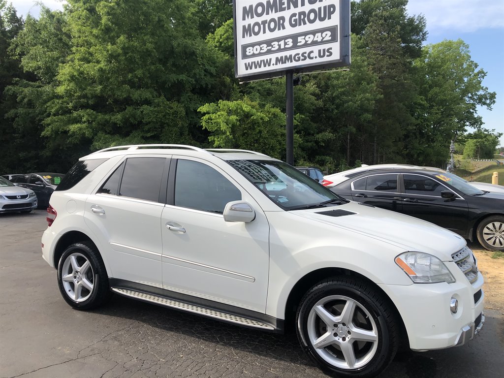 2009 Mercedes-Benz M-Class ML550 photo