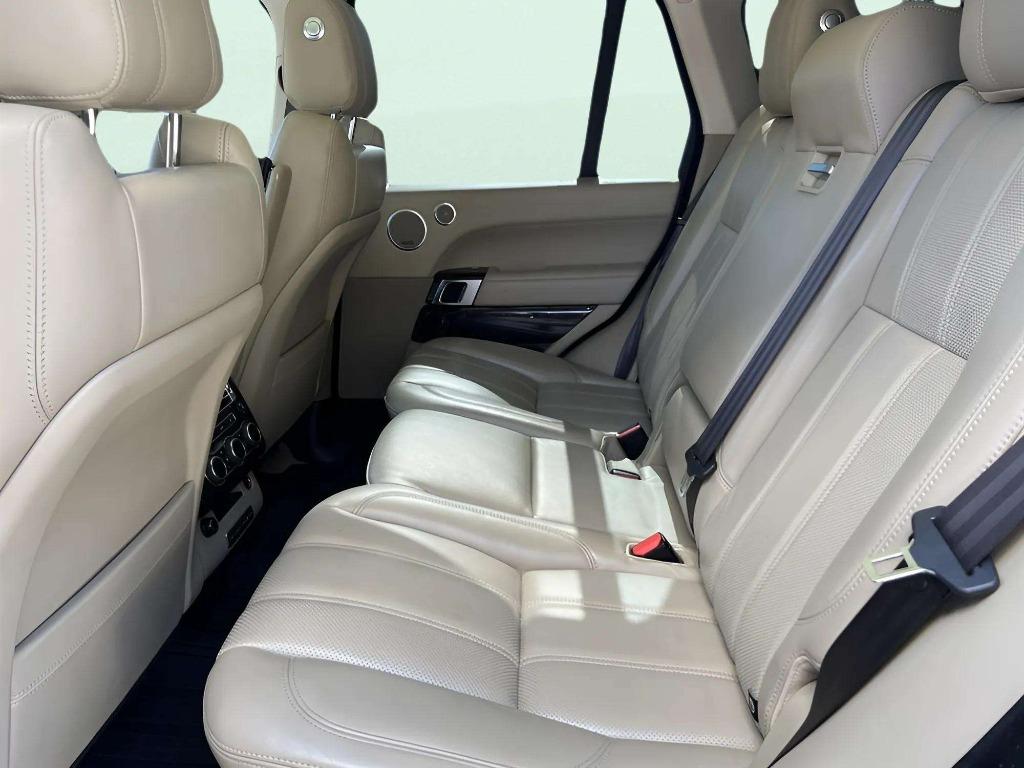 2015 LAND ROVER Range Rover - $32,995
