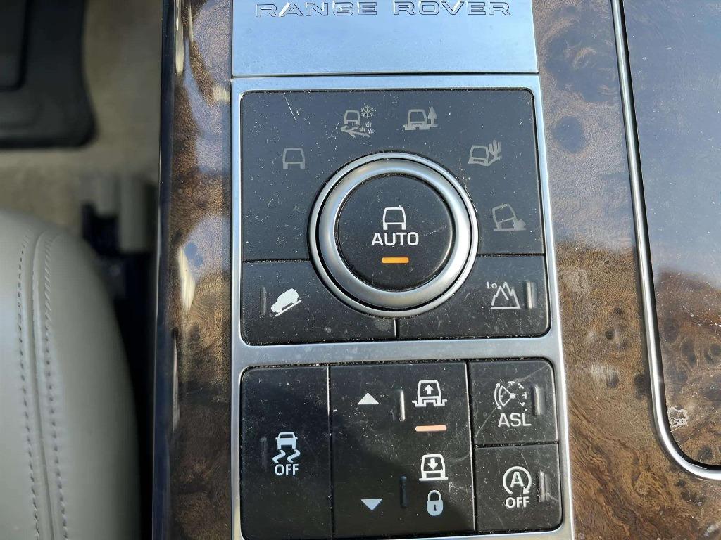 2015 LAND ROVER Range Rover - $32,995