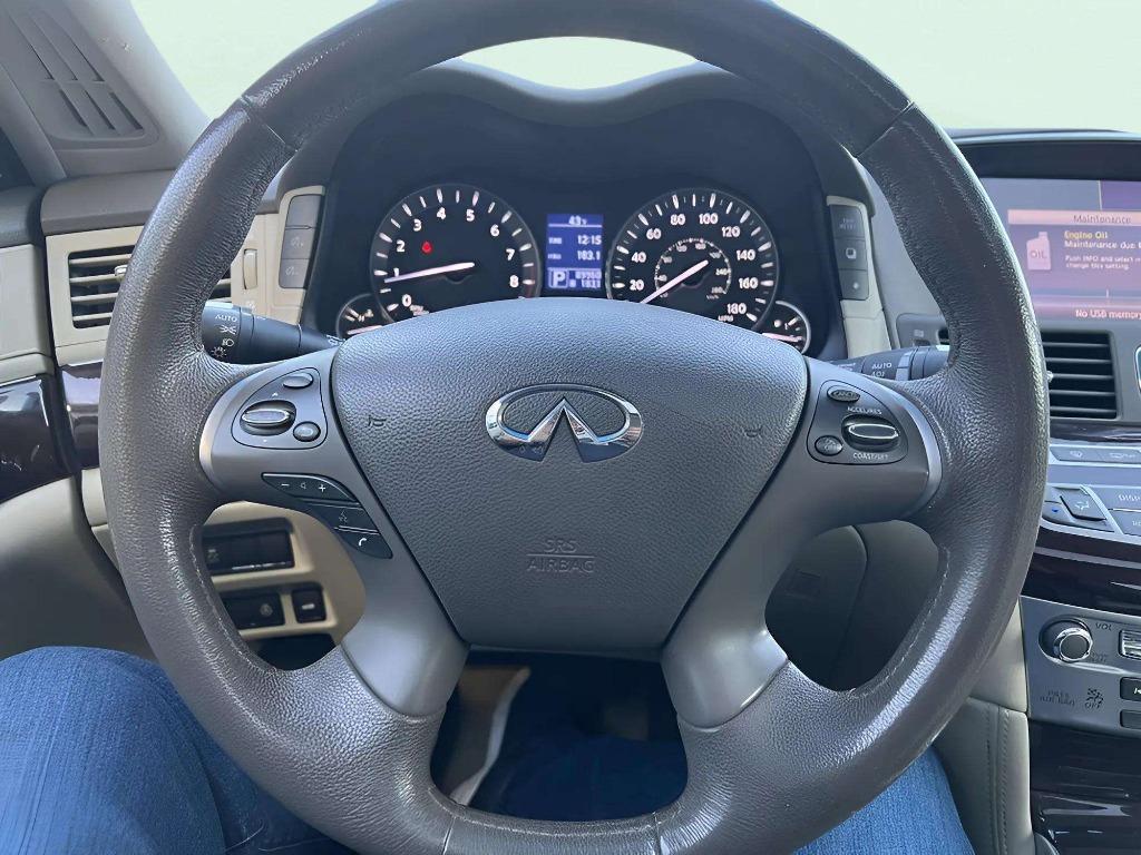 2012 INFINITI M - $17,995