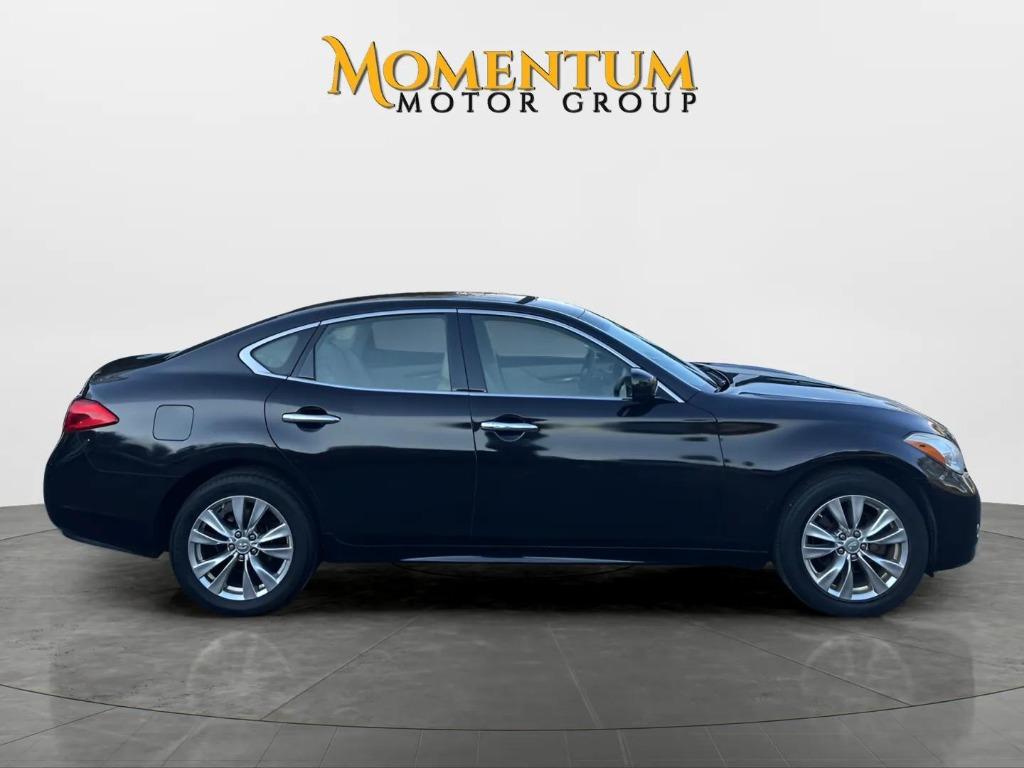 2012 INFINITI M - $17,995