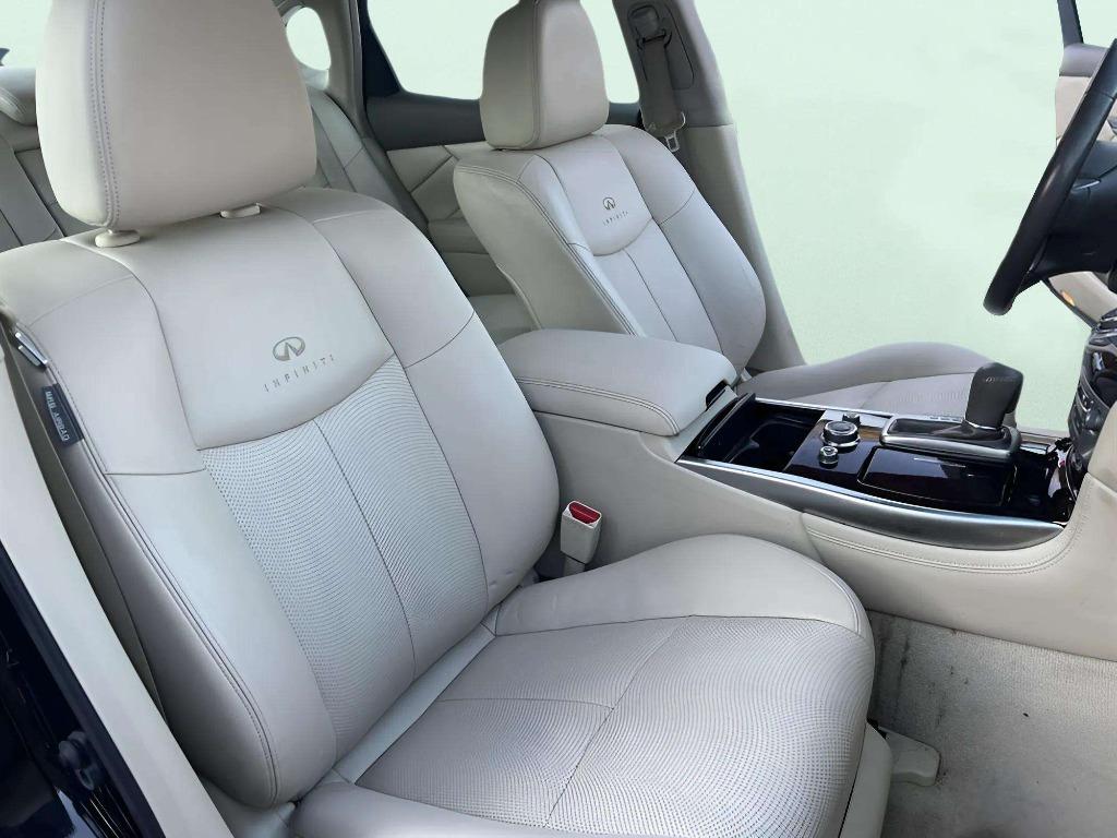 2012 INFINITI M - $17,995