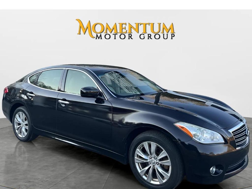 2012 INFINITI M - $17,995