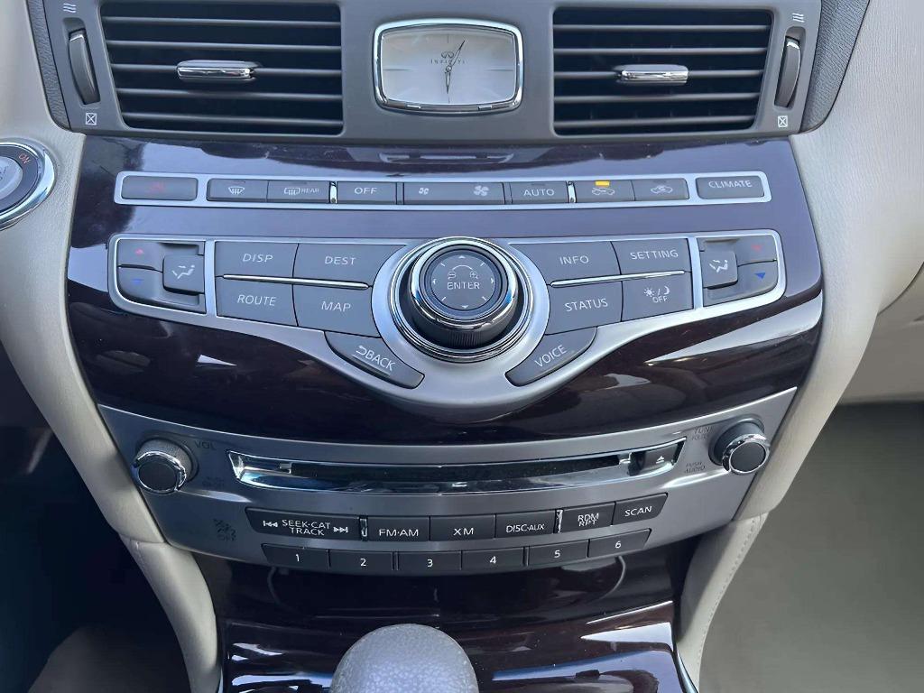 2012 INFINITI M - $17,995