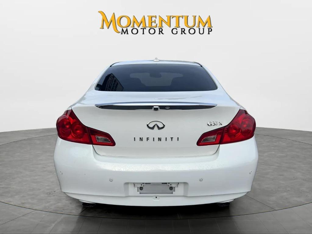 2011 INFINITI G - $14,995