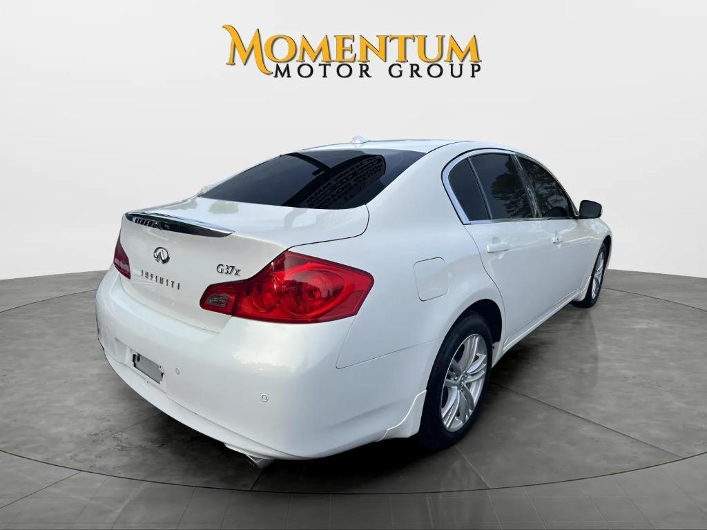 2011 INFINITI G - $14,995