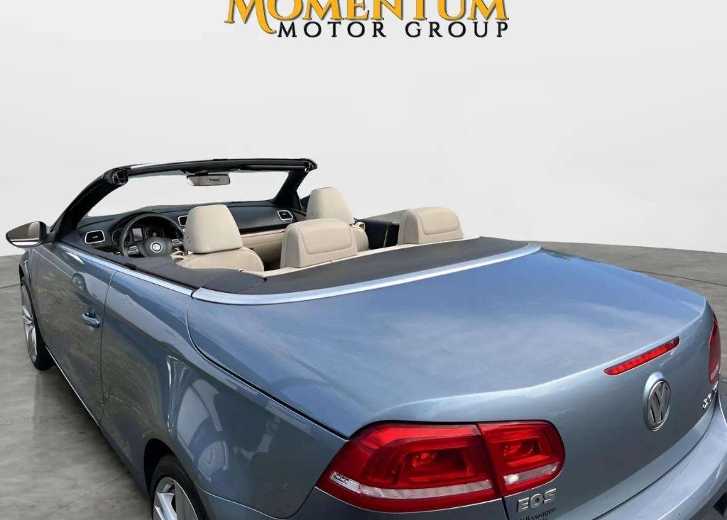 2012 Volkswagen Eos - $11,995
