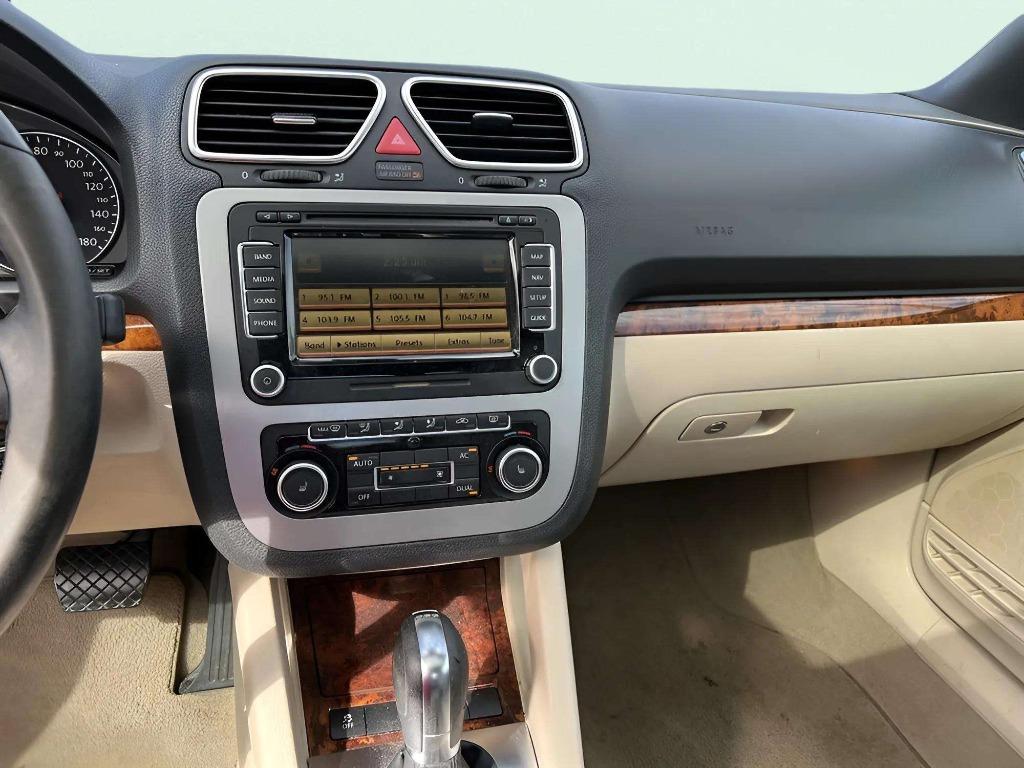 2012 Volkswagen Eos - $11,995