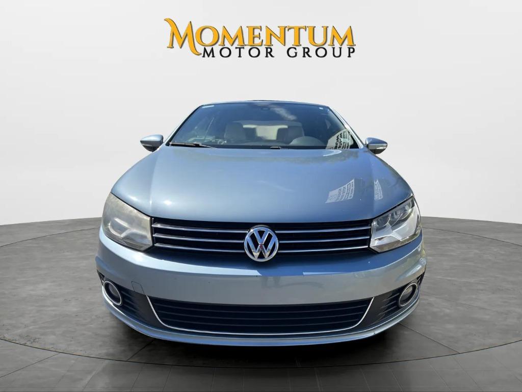 2012 Volkswagen Eos - $11,995