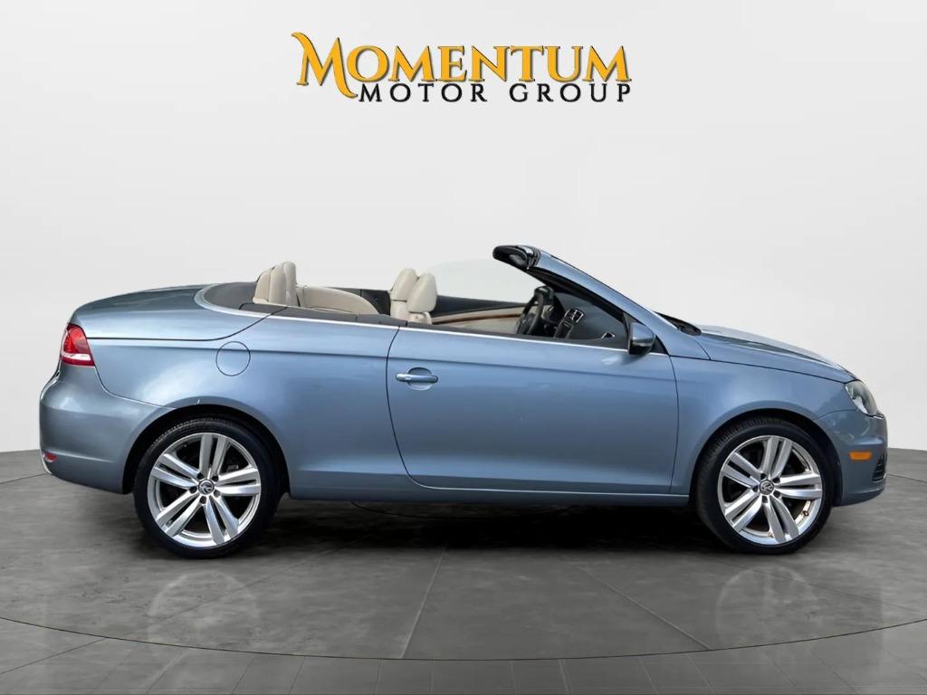 2012 Volkswagen Eos - $11,995