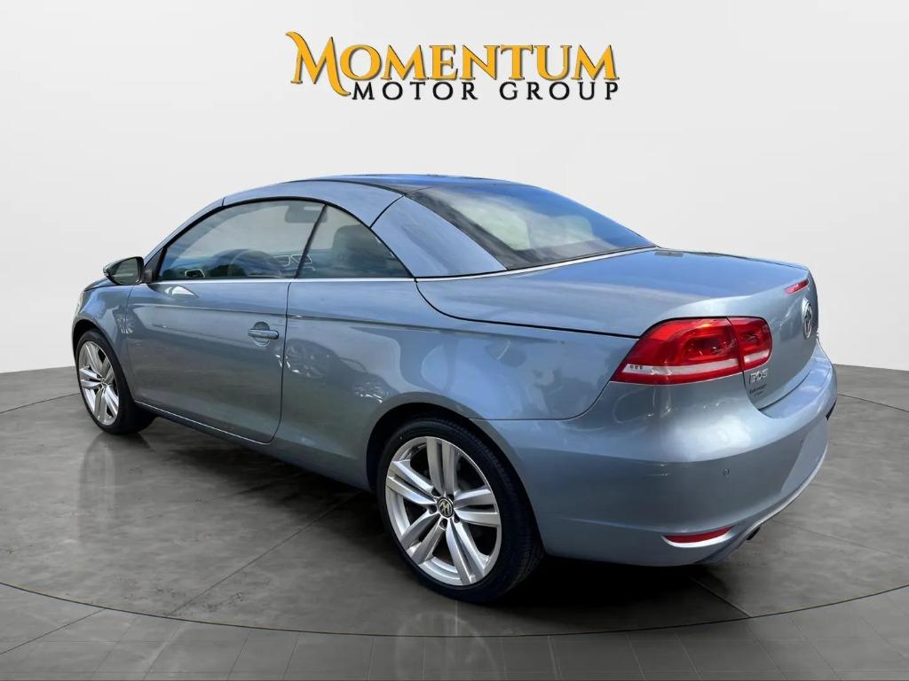 2012 Volkswagen Eos - $11,995